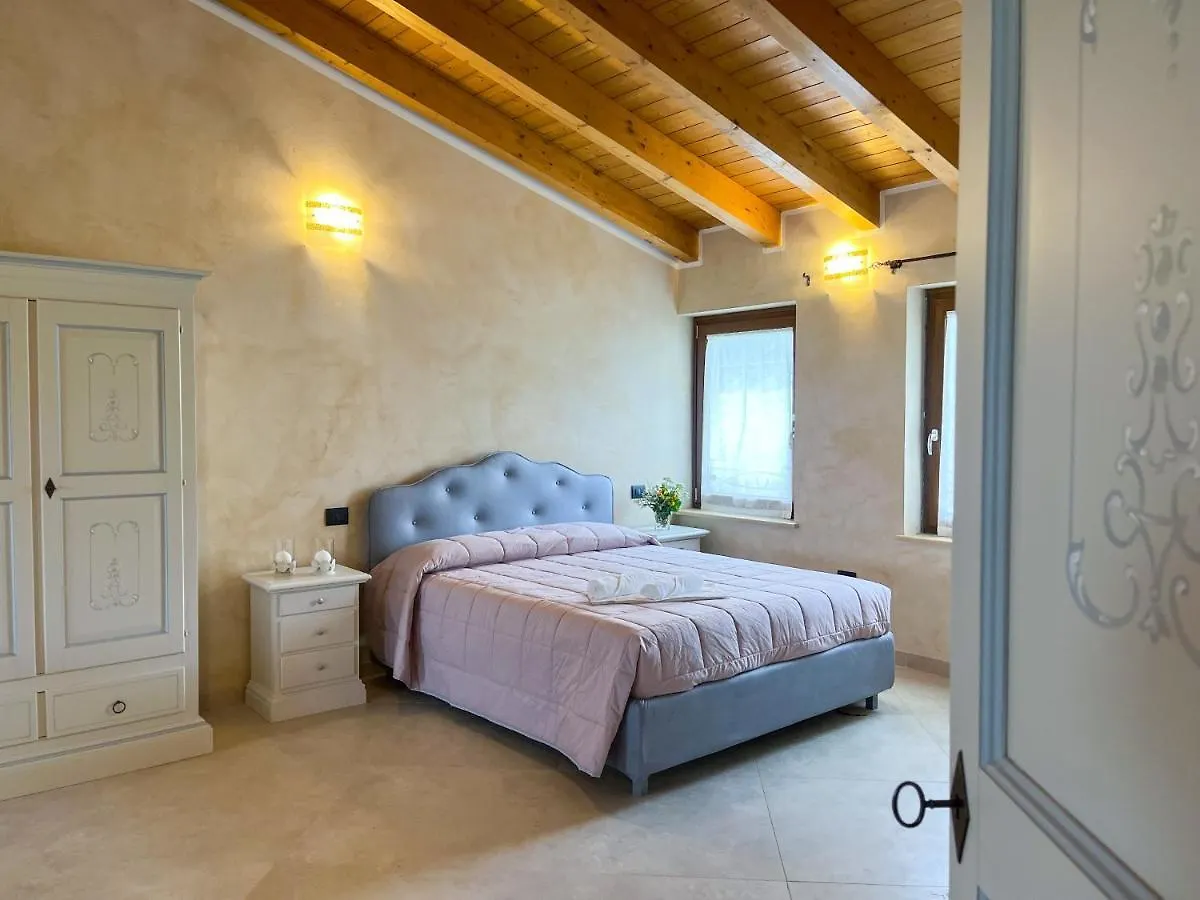 Farm stay Agriturismo Corte Bulgarini Villa Pozzolengo Italy